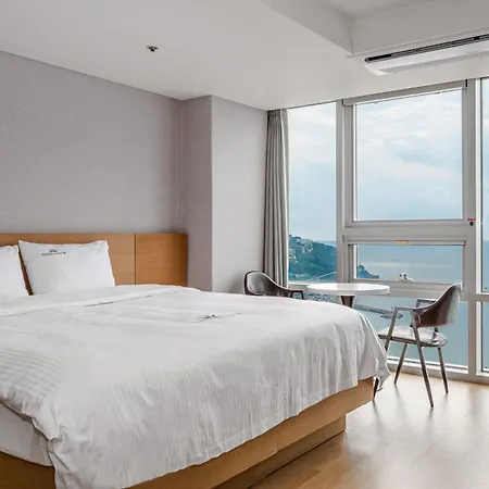 Haeundae Seacloud Hotel Residence
