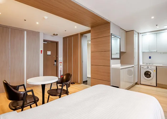 Hotel Haeundae Seacloud 3*