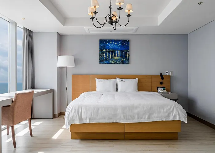 Hotel Haeundae Seacloud 3*