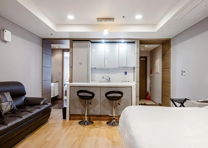 Haeundae Seacloud 3* Busan