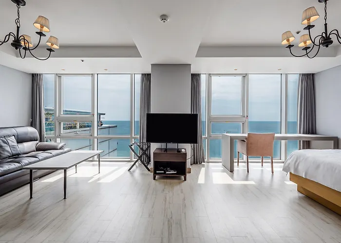 Haeundae Seacloud 3* Busan