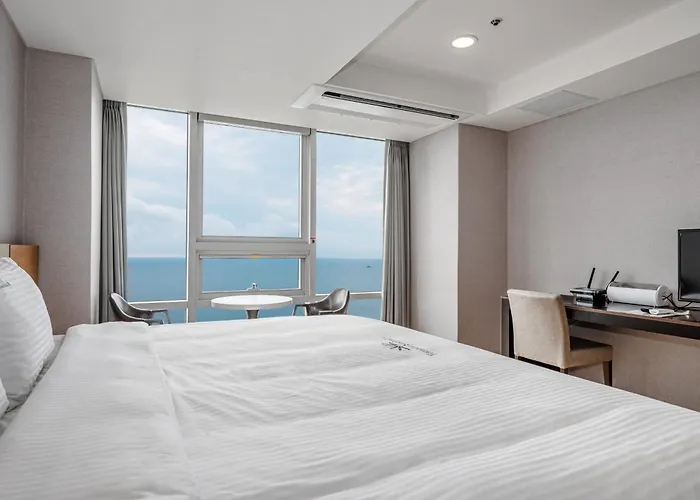 Haeundae Seacloud 3* Busan